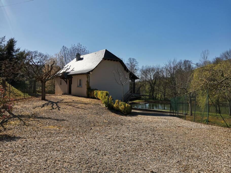 Saint-Côme-dʼOlt Maison De Campagne Avec Lac Prive 빌라 외부 사진
