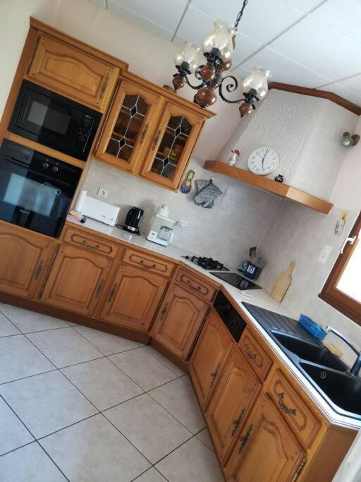 Saint-Côme-dʼOlt Maison De Campagne Avec Lac Prive 빌라 외부 사진